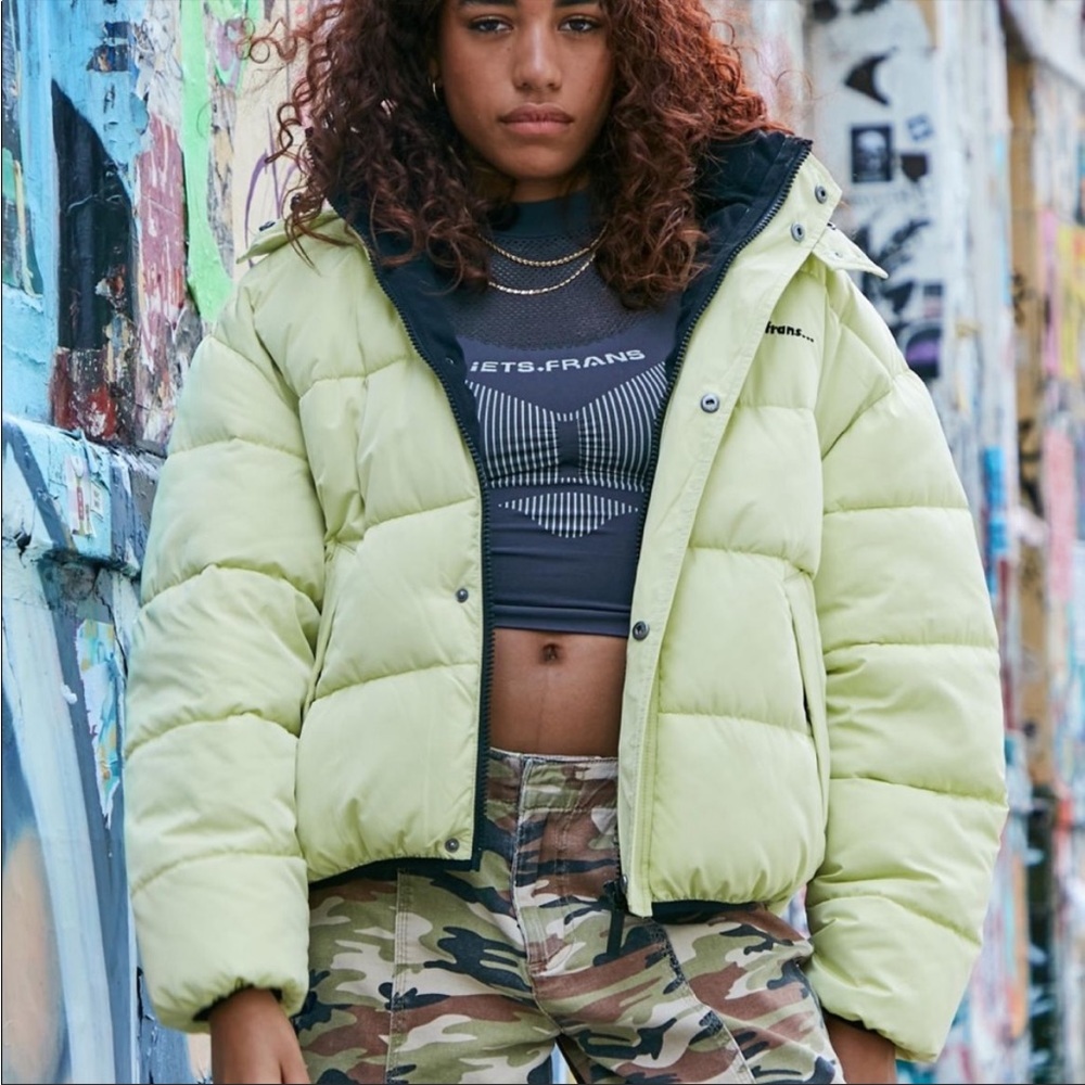 urban outfitter puffer jacket small